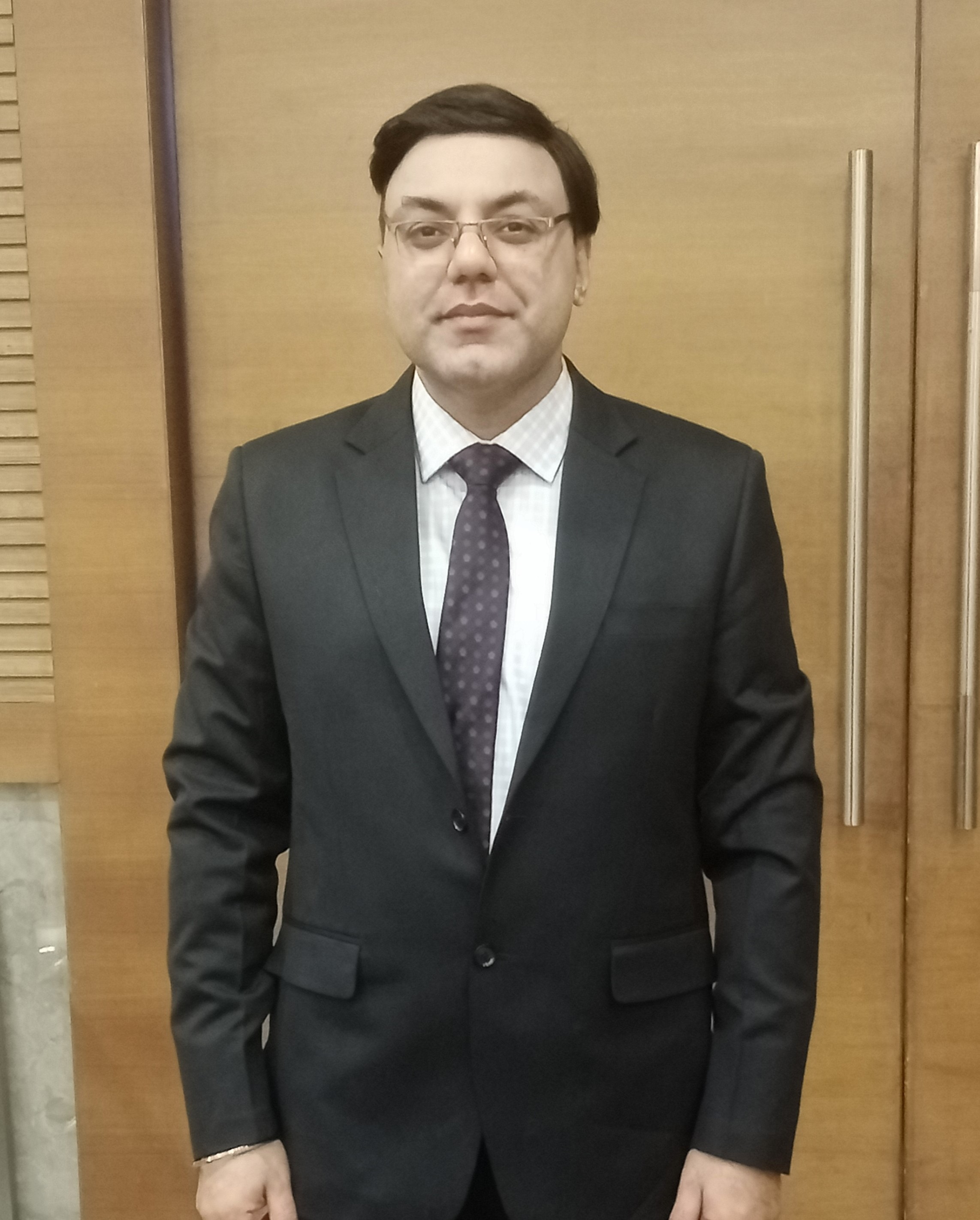 Dr. Manish Sahni